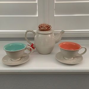 Hallmark gold crown 5 piece tea set.